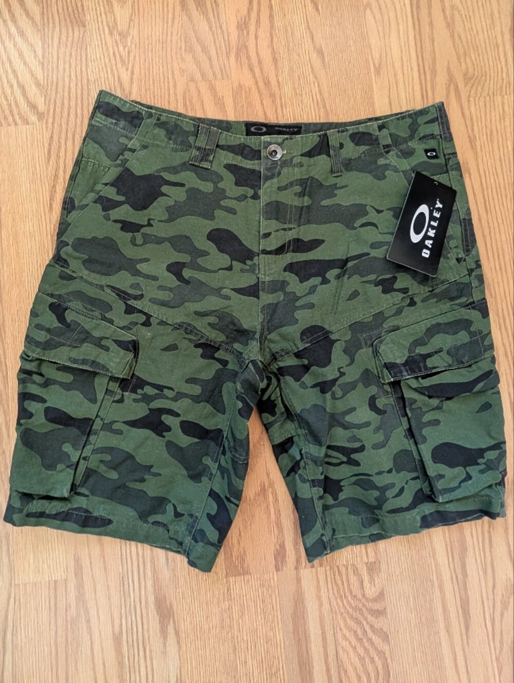 Oakley Shorts SIZE 36 NWT